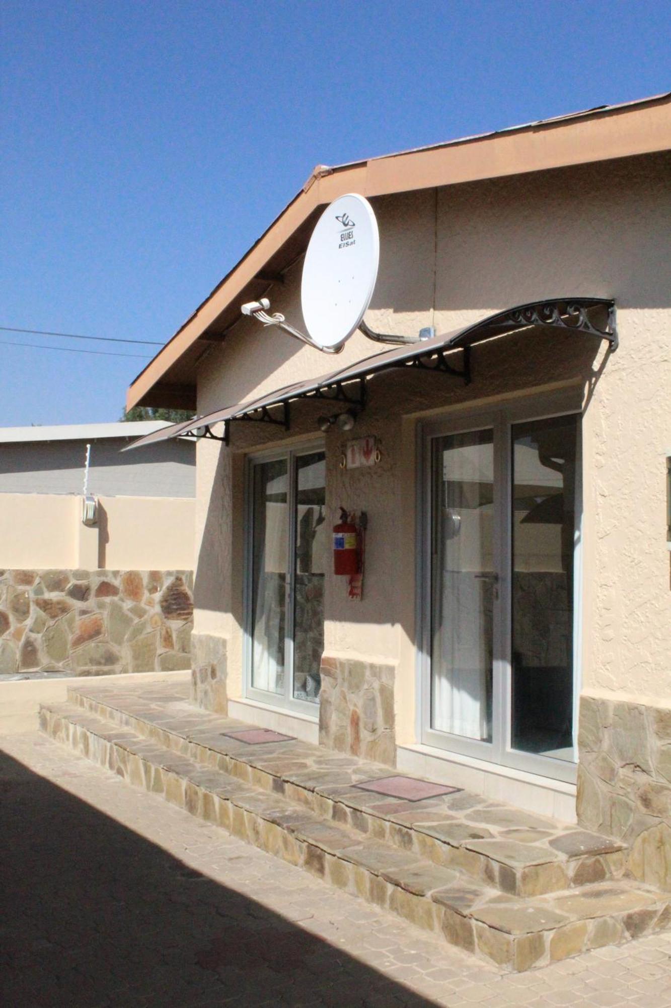 Esperanca Guesthouse Windhoek Exterior photo